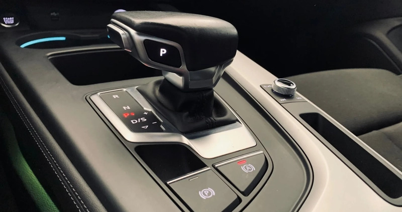 Audi A4 cena 144900 przebieg: 24657, rok produkcji 2020 z Pułtusk małe 379